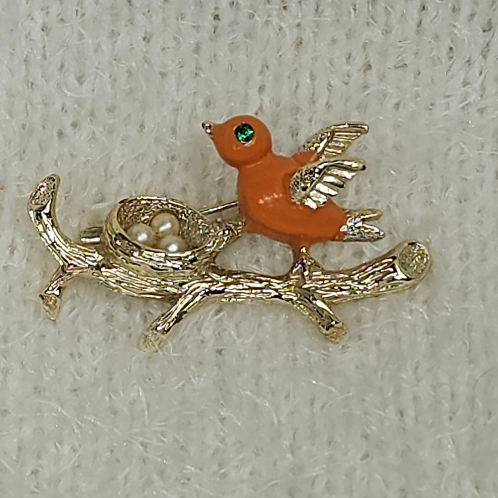 Gerrys Vintage Bird Nest Brooch Pin Gold Tone Orange Enamel Faux Pearl Green Eye